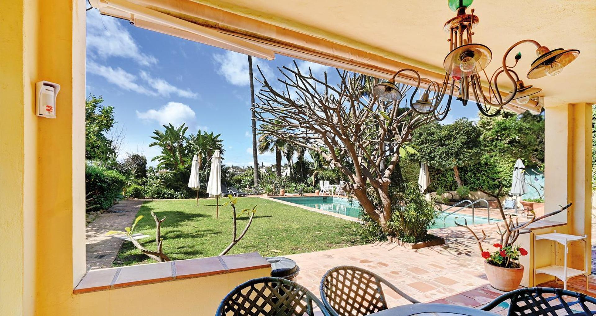 Apartment In Elegant With Pool In *